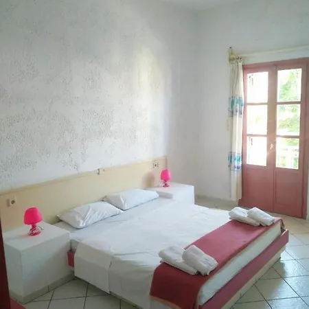 斯特尔瓦别墅酒店 3*