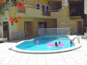 מלון דירות Stelva 3*
